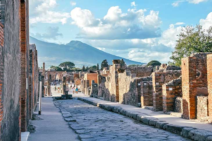 rua da cidade romana de pompeia como objeto da arqueologia