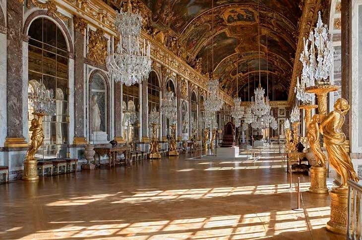 galeria dos espelhos do palácio de versalhes arte barroca