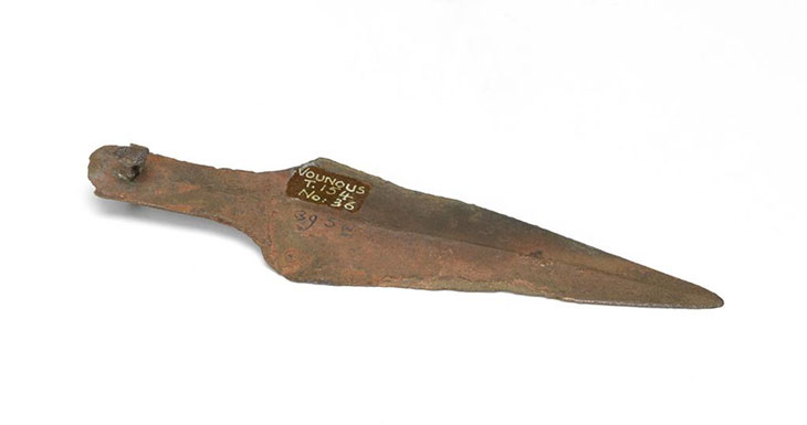 punhal de cobre da idade do cobre encontrado no chipre